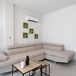 Noa Mare Apartment *