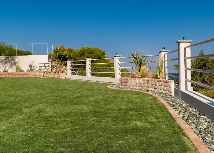 Noa Mare Loutra Oraias Elenis