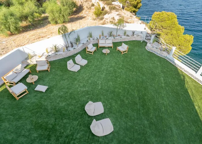 Noa Mare Loutra Oraias Elenis