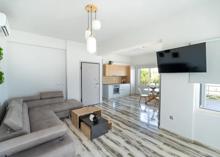 Noa Mare * Loutra Oraias Elenis